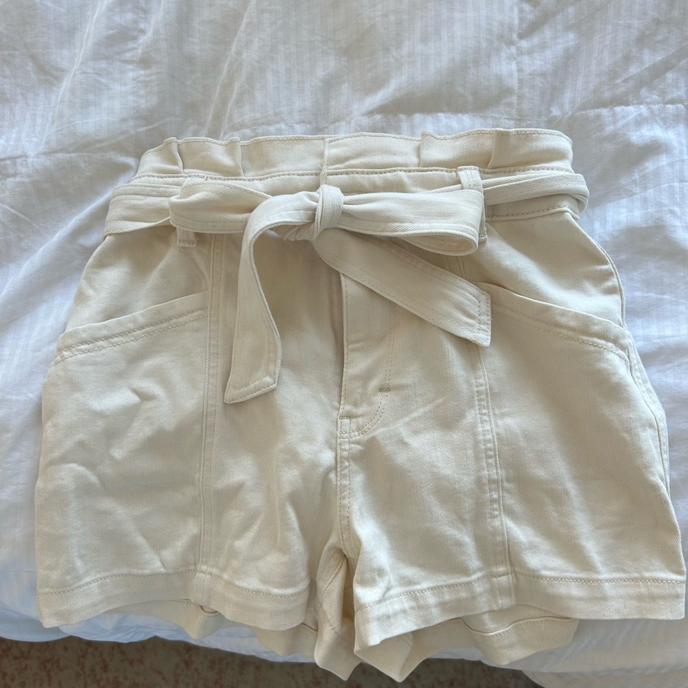 White Jeans Shorts with Tie